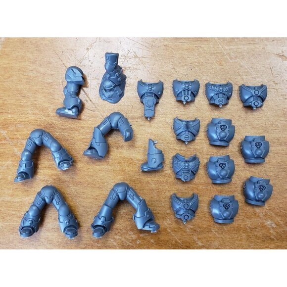 Warhammer 40k Space Marines Bits Devastator Engraved Torso Legs Sets - Picture 5 of 5